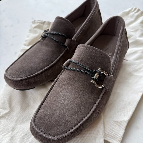 Salvatore Ferragamo Men's Greige Suede Driver Loafers - Size 9.5EE - Picture 1 of 7
